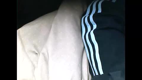 Snapshot of tomas0000 chatting on March 8, 9:46 am thomi online show from March 8, 9:46 am