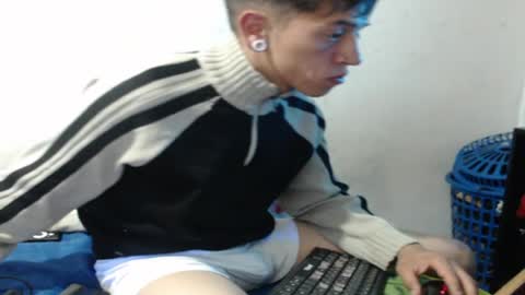tomas_turbado_ online show from April 7, 6:46 am