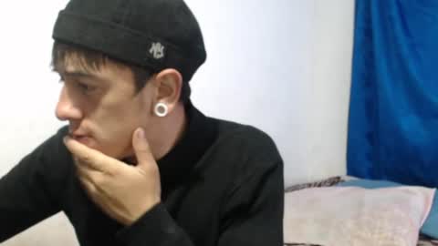 tomas_turbado_ online show from July 10, 9:02 am
