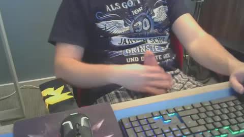 tomin3m online show from February 23, 7:25 pm