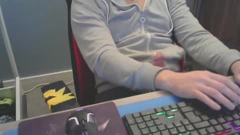 tomin3m online show from February 3, 5:14 pm