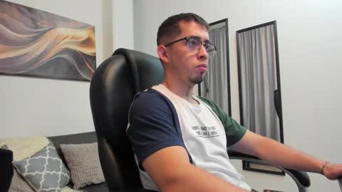 Tomas online show from March 18, 3:53 am