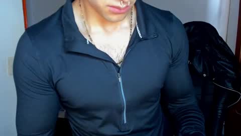 Twitter BreddTommy IG tommy bredd online show from February 25, 6:53 pm