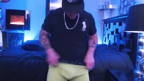 Snapshot of tommy_knuckles chatting on February 26, 7:36 pm Tommy online show from February 26, 7:36 pm