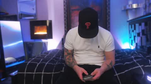 Snapshot of tommy_knuckles chatting on January 28, 3:14 pm Tommy online show from January 28, 3:14 pm