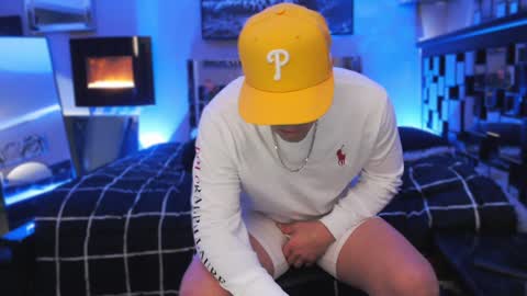 Snapshot of tommy_knuckles chatting on January 20, 5:48 am Tommy online show from January 20, 5:48 am