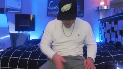 Snapshot of tommy_knuckles chatting on January 24, 1:25 pm Tommy online show from January 24, 1:25 pm
