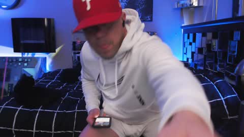 Snapshot of tommy_knuckles chatting on December 27, 4:33 pm Tommy online show from December 27, 4:33 pm