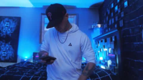 Tommy online show from December 15, 3:09 pm