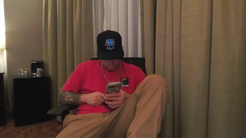 Snapshot of tommy_knuckles chatting on December 29, 6:14 am Tommy online show from December 29, 6:14 am