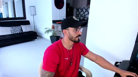 tony muscle1 online show from January 7, 10:08 pm