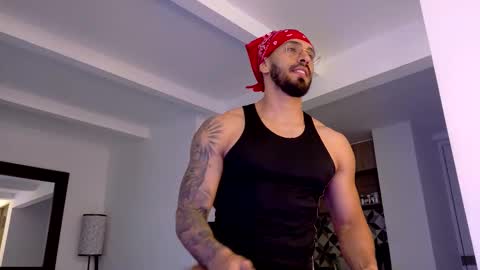 tony muscle1 online show from November 18, 9:17 pm