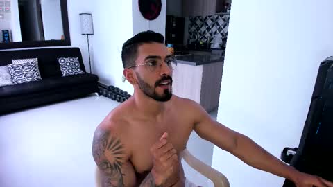 tony muscle1 online show from February 16, 4:32 pm