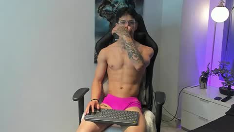 tony_petrov online show from November 30, 3:08 am