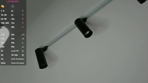 tony_petrov online show from December 14, 4:19 am