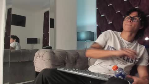 Tony Benedetti online show from February 4, 7:53 pm