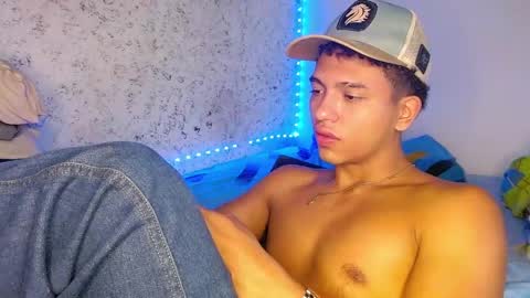 tonydesire_ online show from April 29, 8:26 pm