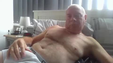 tonygibbson62 online show from October 30, 9:33 am