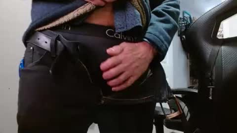 tonytonytony3001 online show from January 25, 8:21 pm