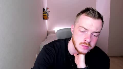 Snapshot of toohornyserj chatting on September 21, 10:21 pm toohornyserj online show from September 21, 10:21 pm