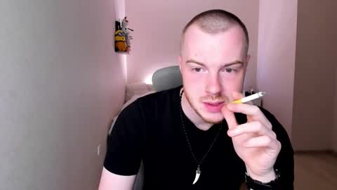 Snapshot of toohornyserj chatting on October 3, 8:14 pm toohornyserj online show from October 3, 8:14 pm