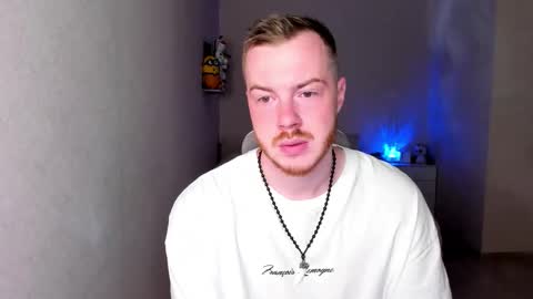 Snapshot of toohornyserj chatting on September 14, 10:34 pm toohornyserj online show from September 14, 10:34 pm