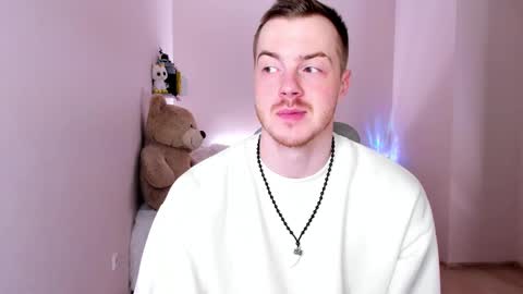 Snapshot of toohornyserj chatting on February 13, 10:11 pm toohornyserj online show from February 13, 10:11 pm