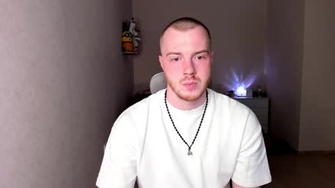 Snapshot of toohornyserj chatting on October 4, 8:46 pm toohornyserj online show from October 4, 8:46 pm