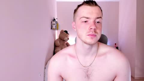 Snapshot of toohornyserj chatting on January 22, 9:33 pm toohornyserj online show from January 22, 9:33 pm