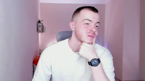 Snapshot of toohornyserj chatting on December 27, 8:39 pm toohornyserj online show from December 27, 8:39 pm