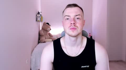 Snapshot of toohornyserj chatting on January 24, 8:32 pm toohornyserj online show from January 24, 8:32 pm