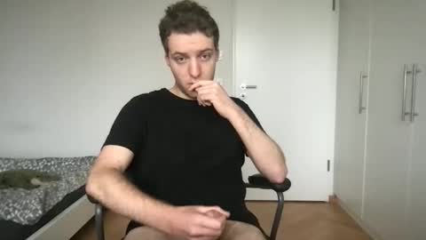 Max online show from November 7, 7:56 am