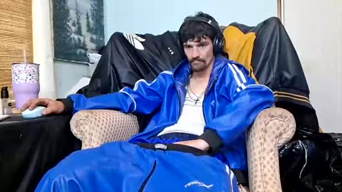 SagMeOreduceMe online show from April 22, 6:45 pm