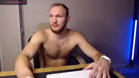 Snapshot of toress1 chatting on December 18, 6:14 pm Glebaty online show from December 18, 6:14 pm
