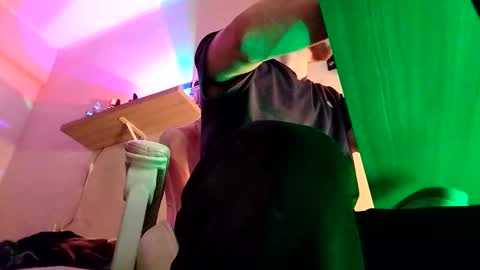 toyboysquirt online show from November 30, 7:54 am