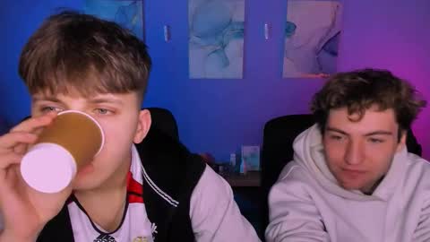 Travis online show from February 19, 9:50 am