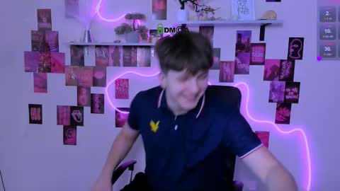 Travis online show from April 26, 1:52 pm