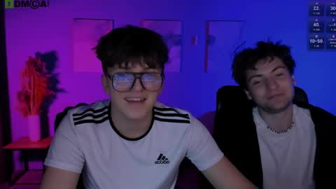 Travis online show from April 24, 12:40 pm