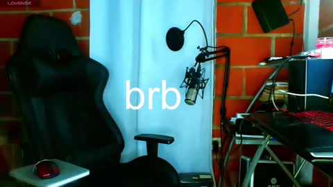 TRAVIS. online show from February 16, 11:52 am