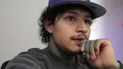 - trieone online show from December 20, 2:02 pm