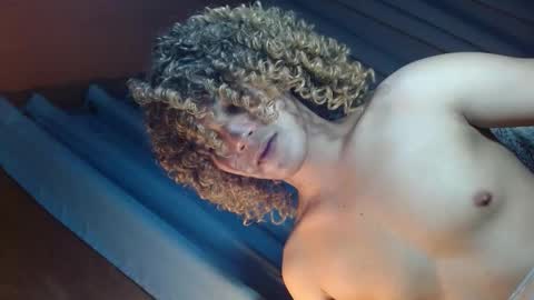 Goddess Mira online show from December 4, 9:49 am