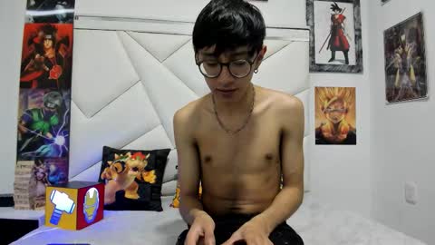 Snapshot of twink_joss chatting on October 20, 7:51 pm twink_joss online show from October 20, 7:51 pm