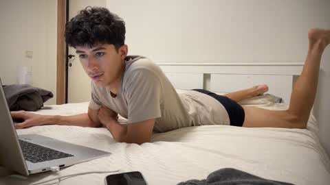 twinksweetlovehot online show from December 12, 2:00 pm