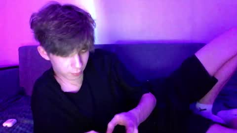 TwiShadow online show from February 21, 9:27 pm