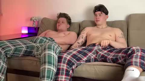 Noah blonde and Josh dark hair Nike guy online show from February 19, 6:21 pm