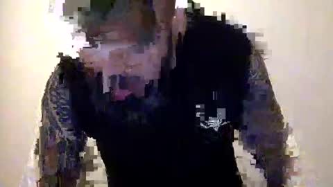 Snapshot of txalkan6060 chatting on March 2, 8:25 pm txalkan6060 online show from March 2, 8:25 pm