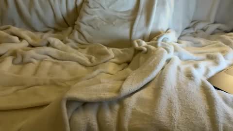 tykenn6996 online show from October 22, 12:02 am