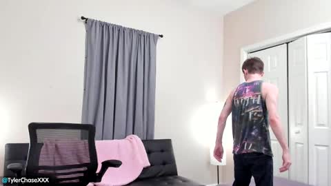Snapshot of tylerchasexxx chatting on March 12, 9:24 pm Tyler Chase online show from March 12, 9:24 pm