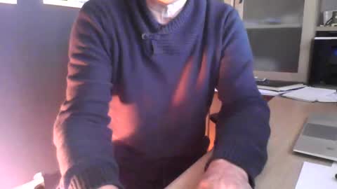 mark online show from January 13, 3:47 pm