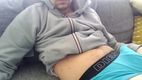 Uli online show from February 19, 1:28 pm